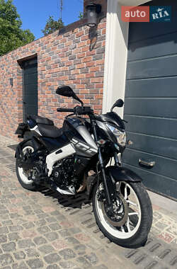 Мотоцикл Без обтекателей (Naked bike) Bajaj Pulsar NS200 2021 в 