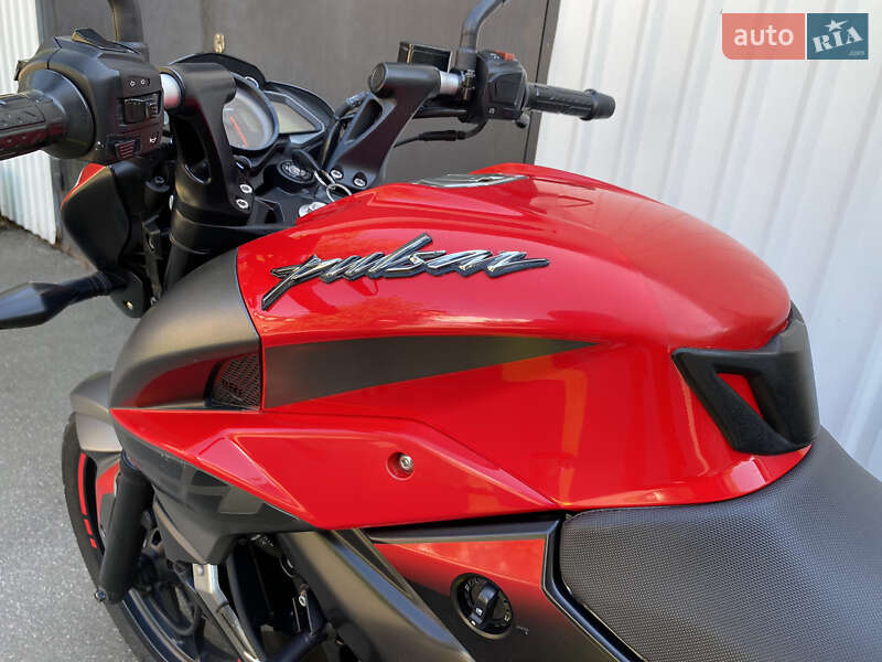 Вантажні моторолери, мотоцикли, скутери, мопеди Bajaj Pulsar NS200 2019 в Конотопі