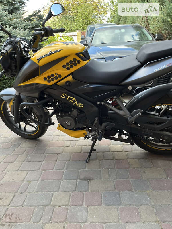 Bajaj Pulsar NS200 2020