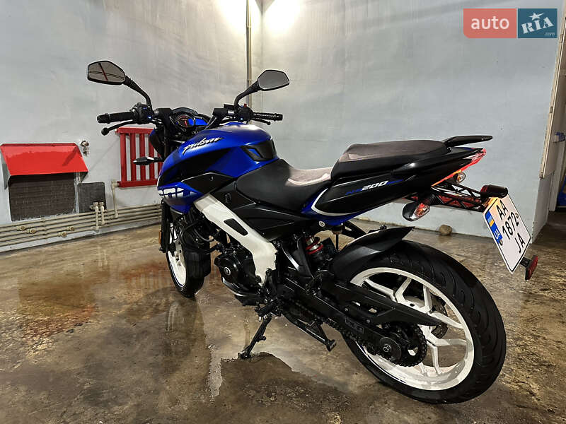 Bajaj Pulsar NS200 2021