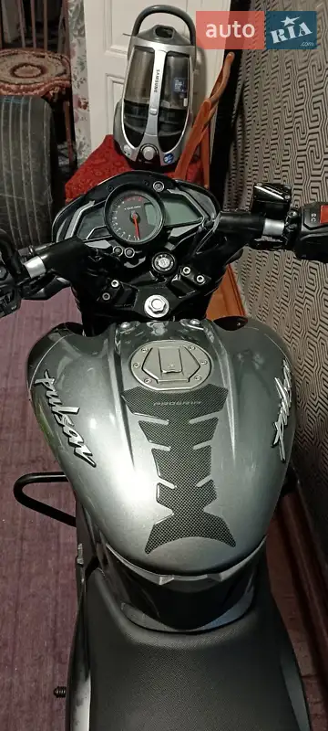 Мотоцикл Без обтекателей (Naked bike) Bajaj Pulsar NS200 2022 в 