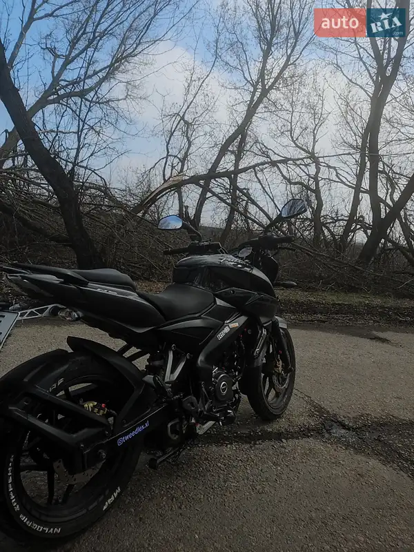 Мотоцикл Классик Bajaj Pulsar NS200 2020 в 
