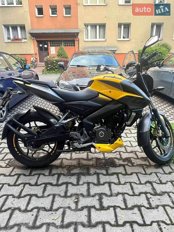 Мотоцикл Без обтекателей (Naked bike) Bajaj Pulsar NS200 2019 в Фастове фото 3 Мотоцикл Без обтекателей (Naked bike) Bajaj Pulsar NS200 2019 в Фастове