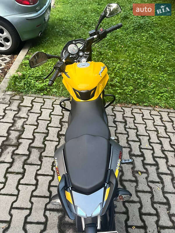 Мотоцикл Без обтекателей (Naked bike) Bajaj Pulsar NS200 2019 в Фастове фото 5 Мотоцикл Без обтекателей (Naked bike) Bajaj Pulsar NS200 2019 в Фастове