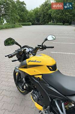 Мотоцикл Без обтекателей (Naked bike) Bajaj Pulsar NS200 2019 в 