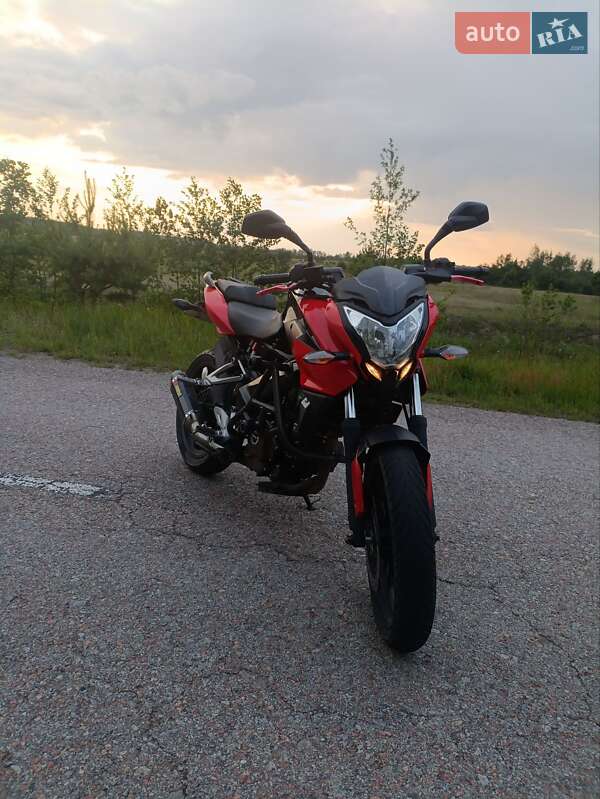 Мотоцикл Без обтікачів (Naked bike) Bajaj Pulsar NS200 2016 в 