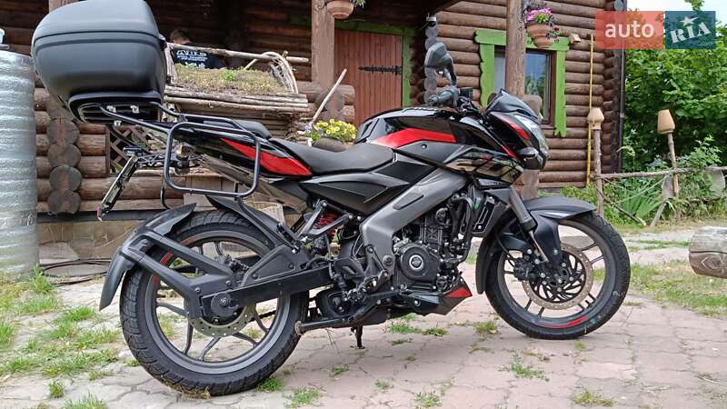 Bajaj Pulsar NS200 2024