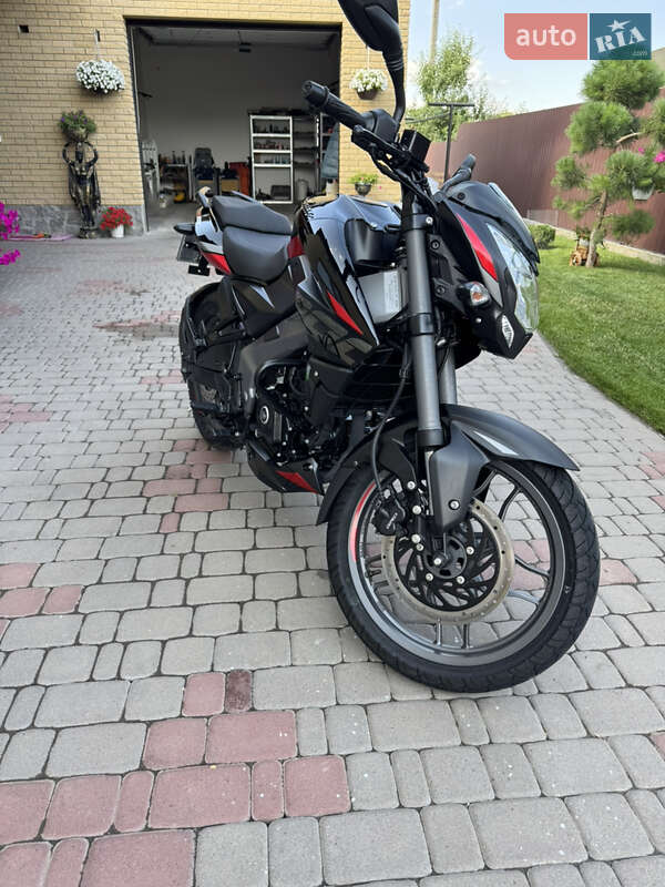 Мотоцикл Багатоцільовий (All-round) Bajaj Pulsar NS200 2024 в Христинівці