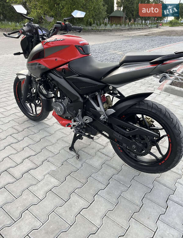 Спортбайк Bajaj Pulsar NS200 2017 в Ровно