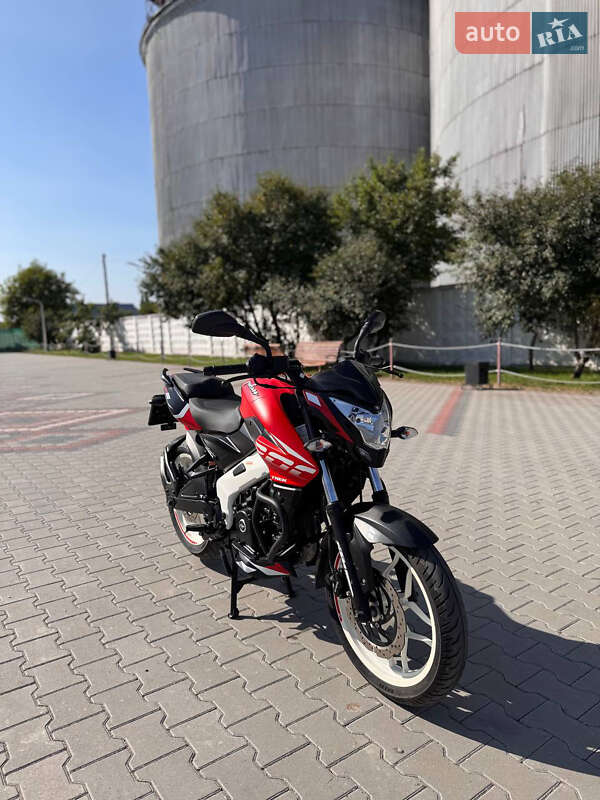 Мотоцикл Классік Bajaj Pulsar NS200 2021 в Теофіполі