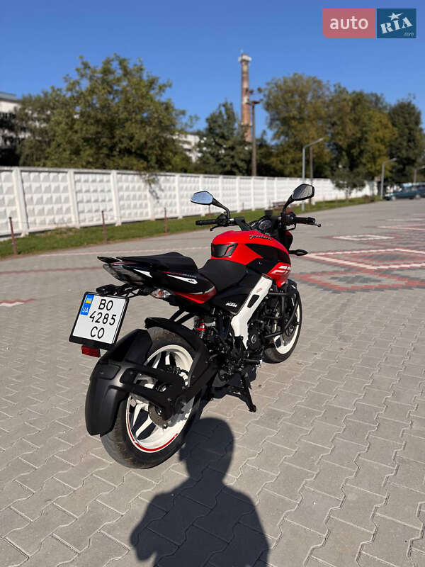 Мотоцикл Классік Bajaj Pulsar NS200 2021 в Теофіполі