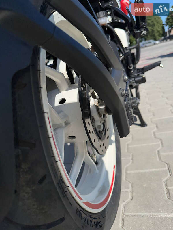 Мотоцикл Классік Bajaj Pulsar NS200 2021 в Теофіполі