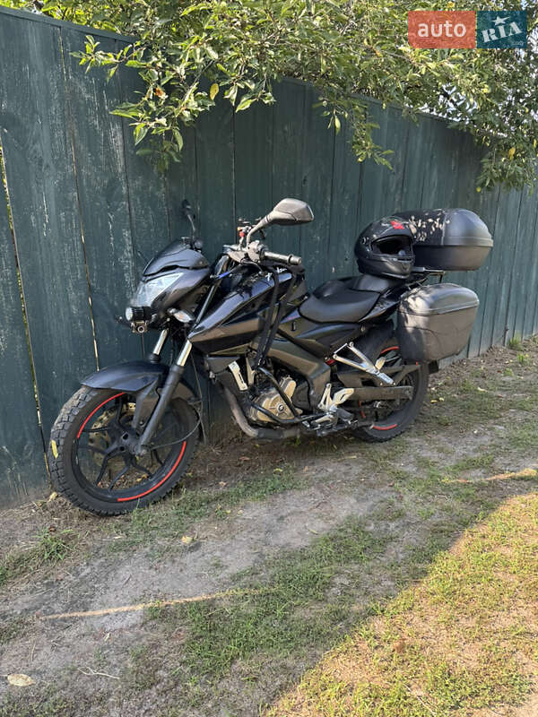 Мотоцикл Классик Bajaj Pulsar NS200 2013 в 