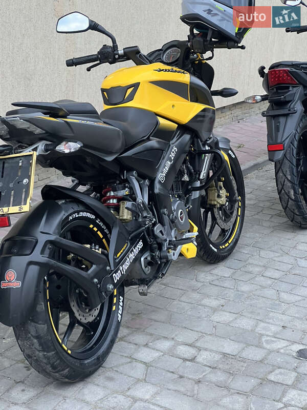 Мотоцикл Классік Bajaj Pulsar NS200 2018 в Рава-Руській