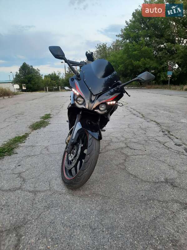 Мотоцикл Супермото (Motard) Bajaj Pulsar RS200 2017 в Запоріжжі