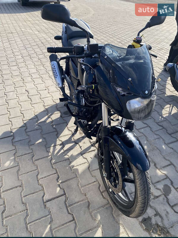Bajaj Pulsar 2021