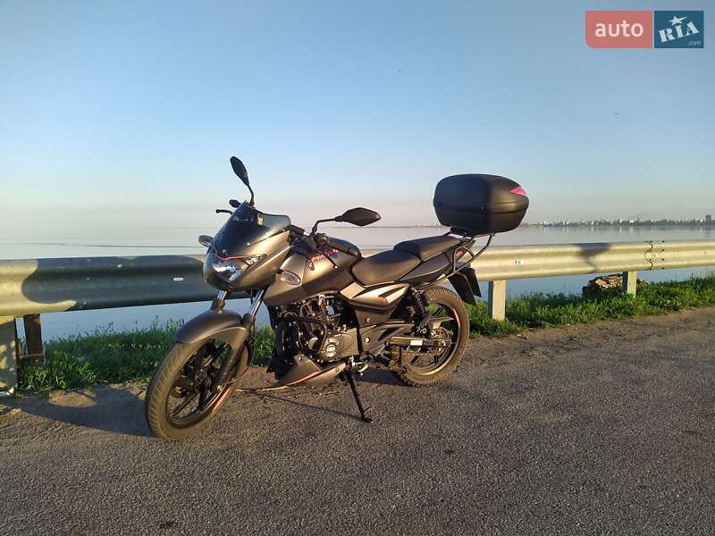 Мотоцикл Багатоцільовий (All-round) Bajaj Pulsar 2020 в 
