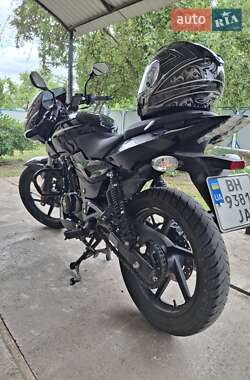 Мотоцикл Спорт-туризм Bajaj Pulsar 2023 в 