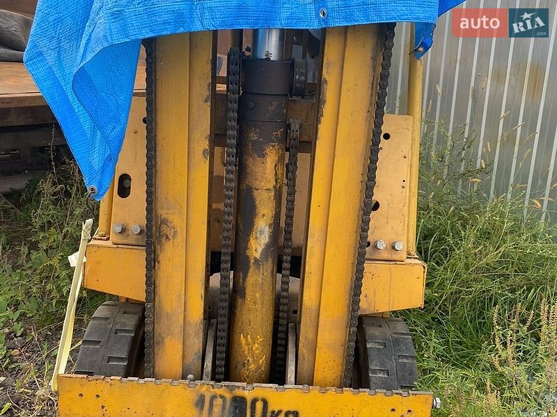 Вилочний навантажувач Balkancar EB 1988 в Чернівцях