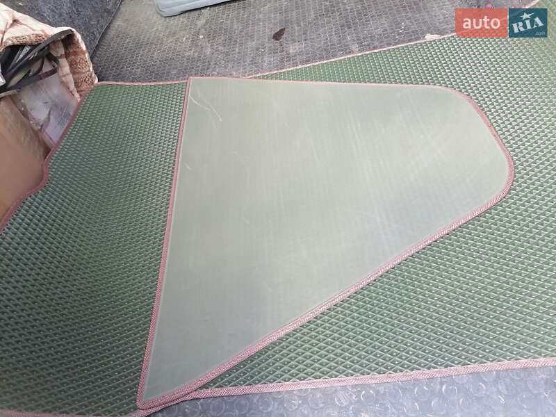 Лодка Bark B 2022 в Чернигове