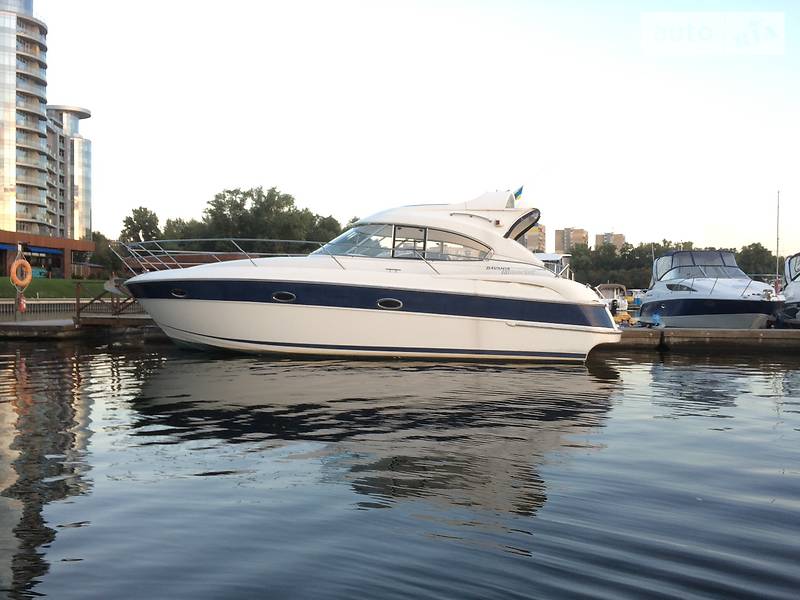 Моторна яхта Bavaria Sport 2009 в Києві