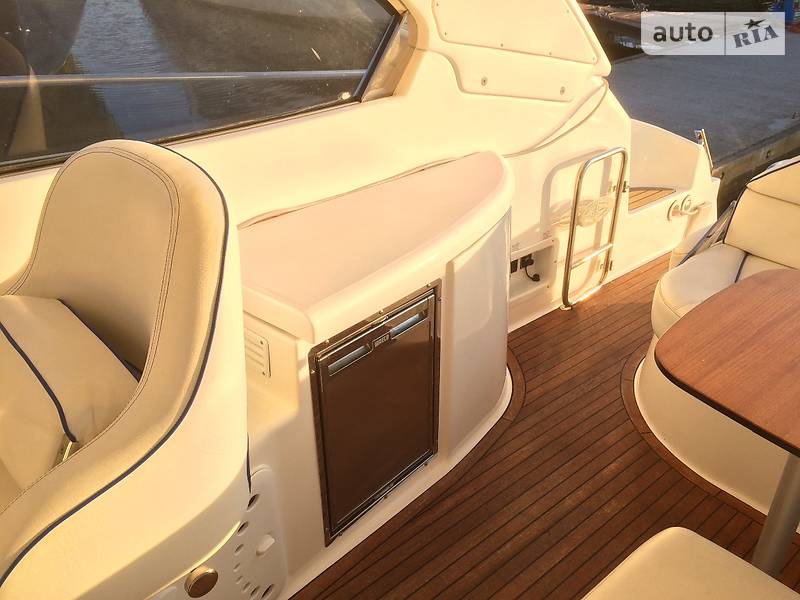 Моторна яхта Bavaria Sport 2009 в Києві