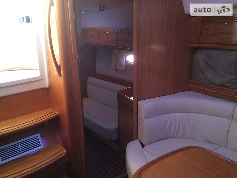 Моторна яхта Bavaria Sport 2009 в Києві