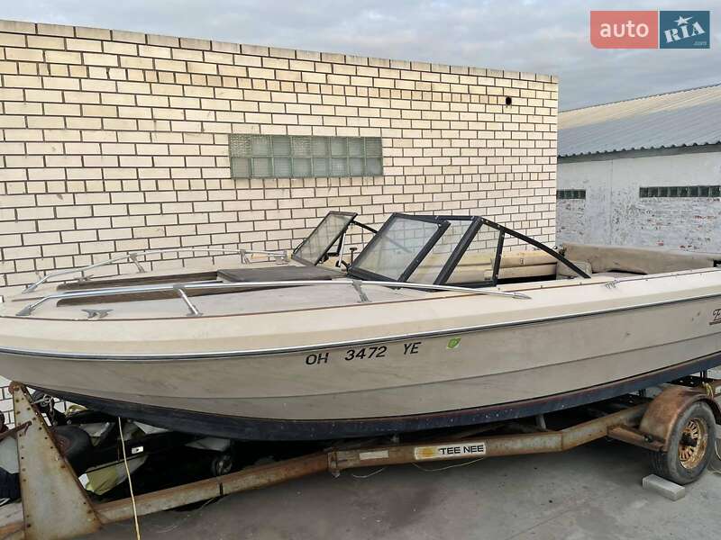 Катер Bayliner 2252 1984 в Киеве фото 2 Катер Bayliner 2252 1984 в Киеве