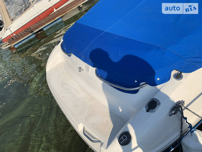 Моторная яхта Bayliner 2352 2001 в Киеве