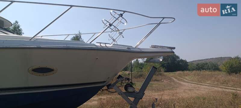 Моторная яхта Bayliner 2859 1999 в Кельменцах