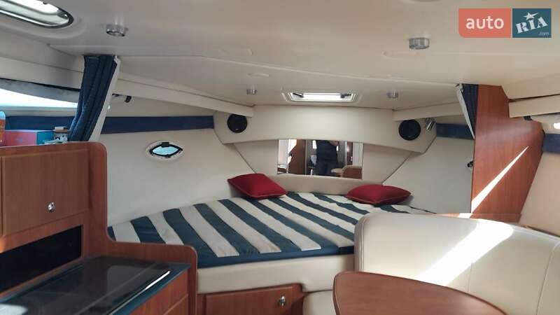 Моторная яхта Bayliner 305 2008 в Киеве