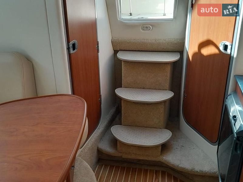 Моторная яхта Bayliner 305 2008 в Киеве