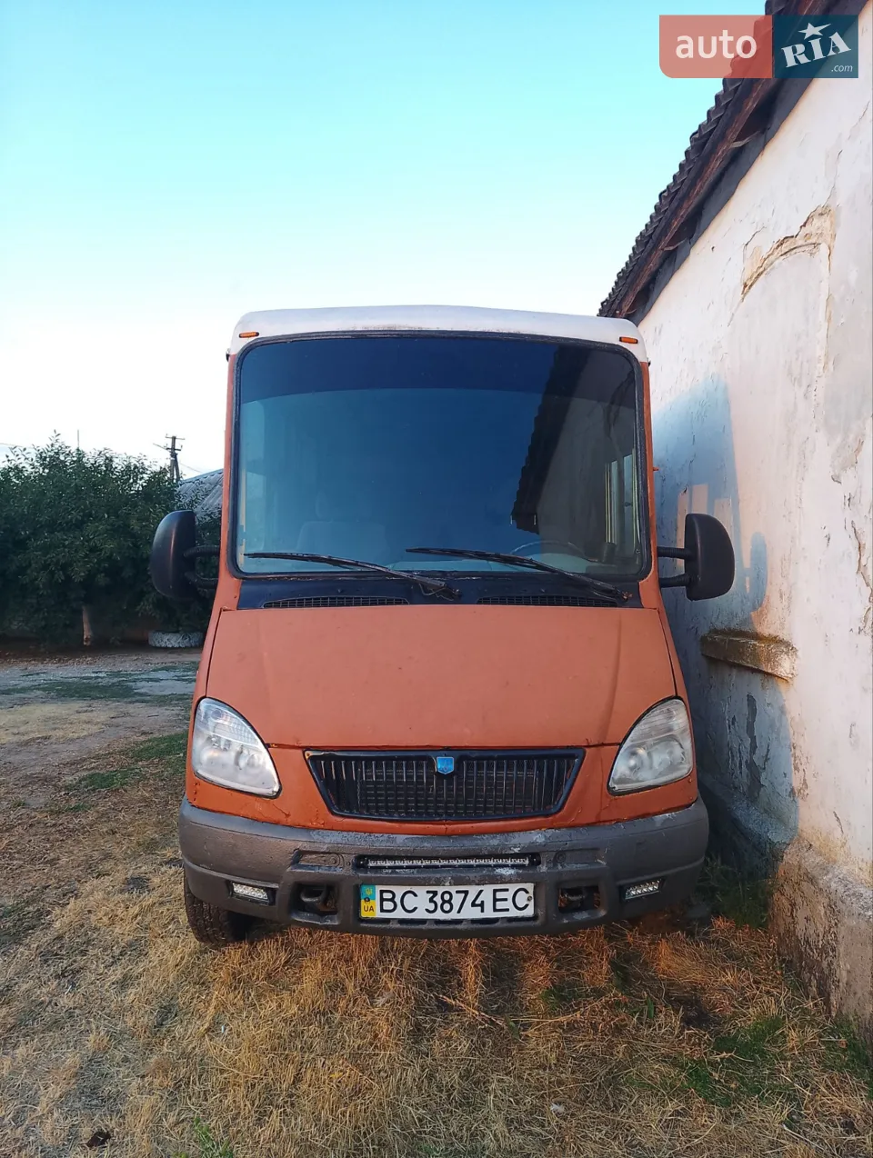 Продам практично готовий дом на колесах
Машина в доброму стані, газ/бензин, технічна частина без нарікань
Двигун 2.3
Новий акумулятор, всі 6 нові колес
Дизельна вебаста, в середині двух спальне ліжко, стол тумбочки, розводка під 220 по салону
В середині леноліум і обшита вагонкою
Магнітола, камера заднього виду
Лед оптика
Все розповім по телефону, фото відео без проблем