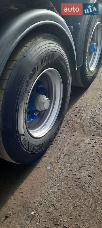 Зерновоз - полуприцеп Benalu 2S21 1989 в Золочеве