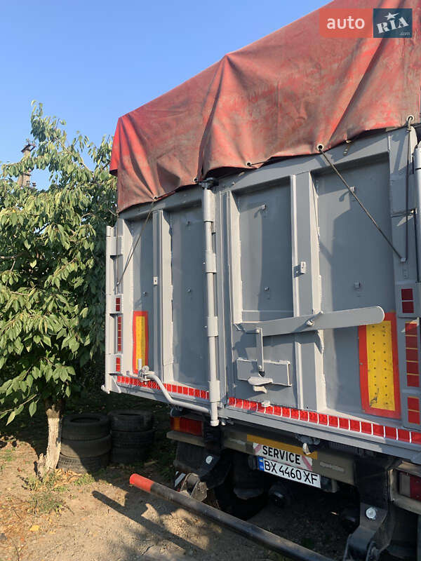 Зерновоз - напівпричіп Benalu Benalu 2004 в Погребище