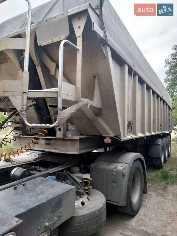 Самоскид напівпричіп Benalu Benalu 2003 в Умані