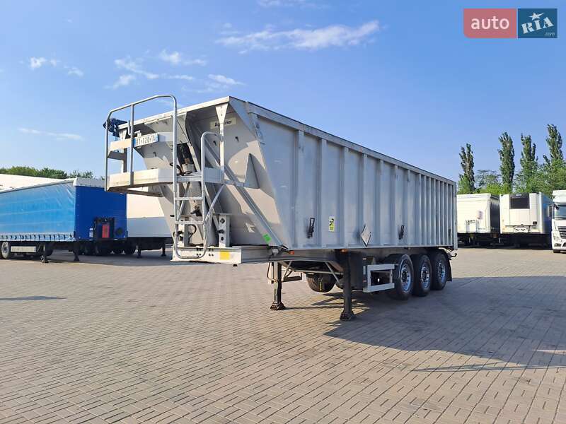 Самоскид напівпричіп Benalu Benalu 2002 в Черкасах