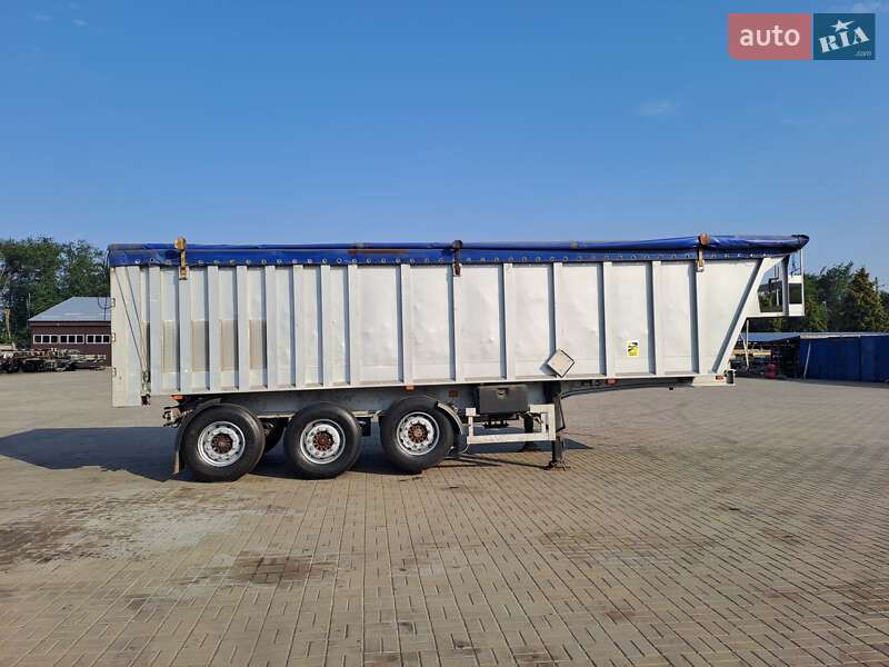 Самоскид напівпричіп Benalu Benalu 2002 в Черкасах