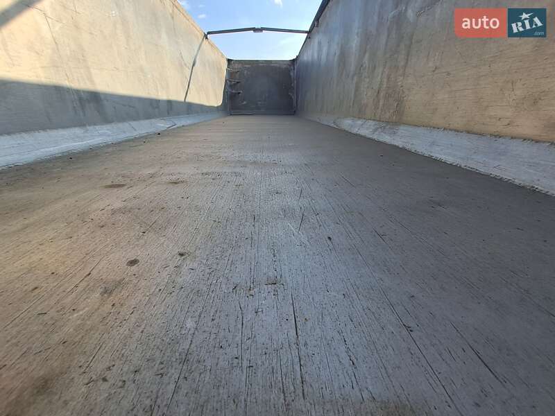 Самоскид напівпричіп Benalu Benalu 2002 в Черкасах