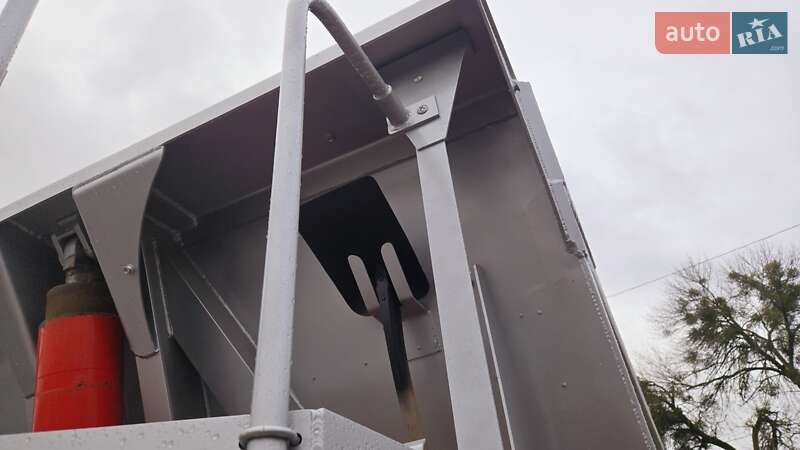 Самоскид напівпричіп Benalu Benalu 2010 в Луцьку