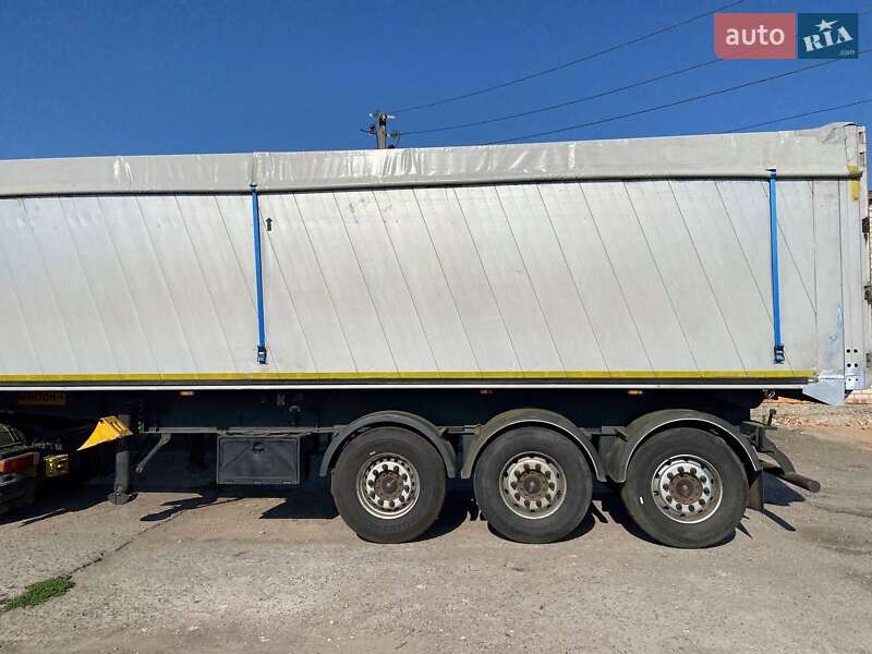 Самоскид напівпричіп Benalu Bencere 1998 в Чернівцях