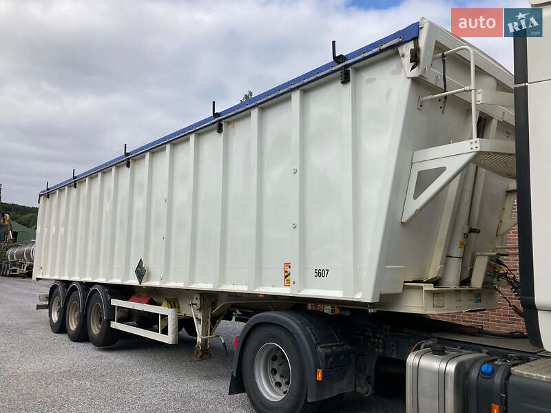 Зерновоз - полуприцеп Benalu Bencere 2008 в Тернополе