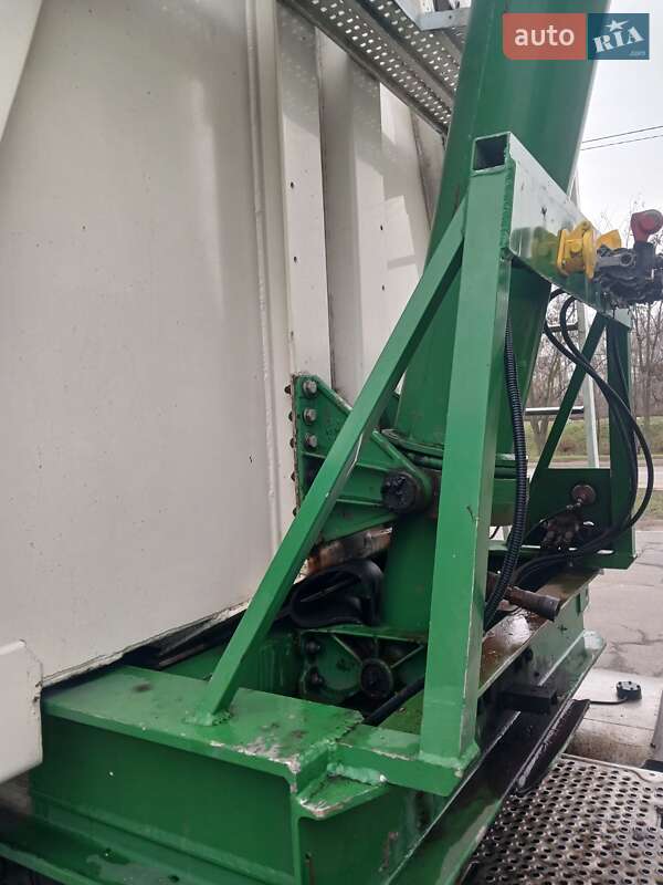 Самоскид напівпричіп Benalu Bencere 2005 в Запоріжжі