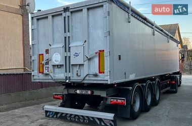 Зерновоз - напівпричіп Benalu Bencere 2007 в Тячеві