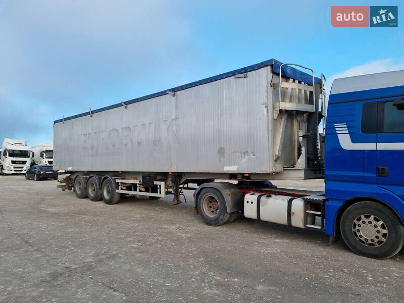 Самосвал полуприцеп Benalu Fruehauh 2010 в Виннице