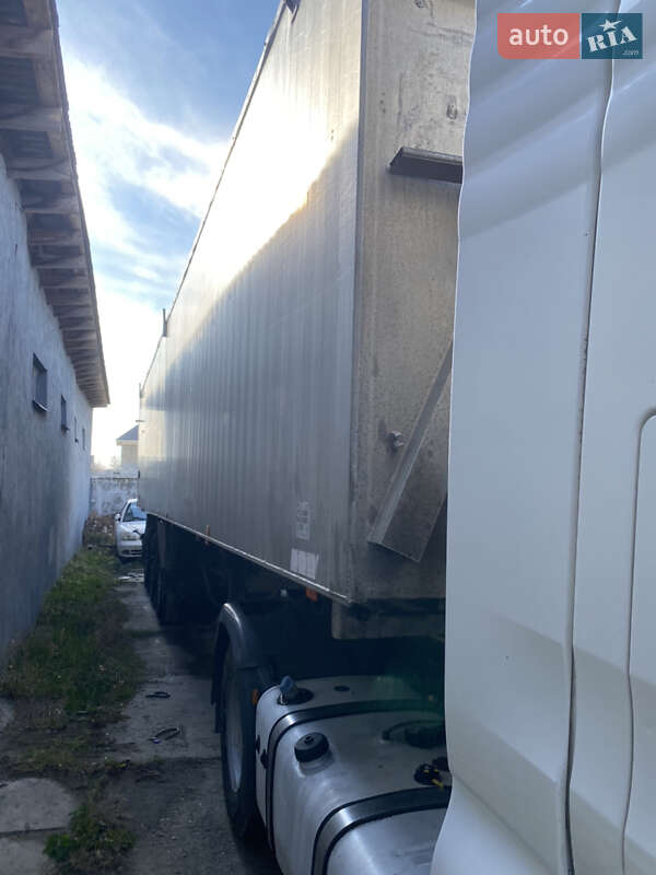 Зерновоз - полуприцеп Benalu TF34C1 2003 в Новомосковске фото 5 Зерновоз - полуприцеп Benalu TF34C1 2003 в Новомосковске