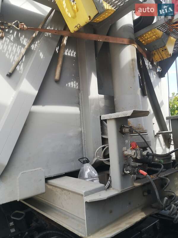 Зерновоз - полуприцеп Benalu TF34C1 1996 в Киеве