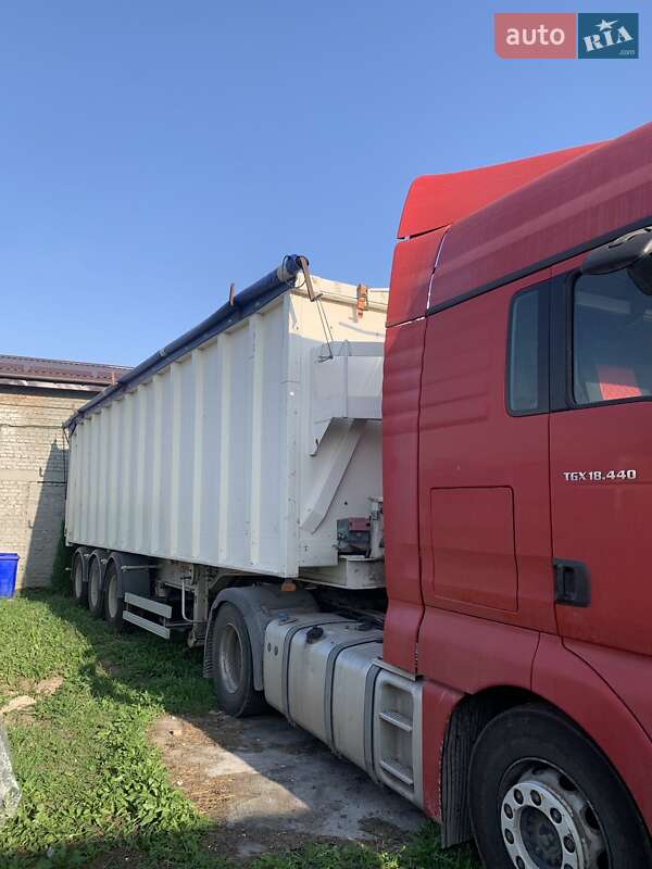 Самоскид напівпричіп Benalu TF34C1 2000 в Львові