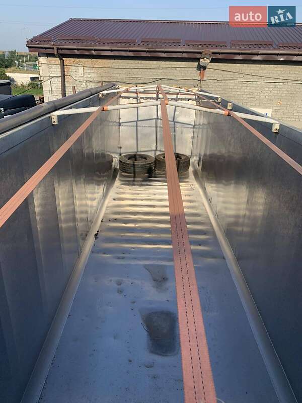 Самоскид напівпричіп Benalu TF34C1 2000 в Львові