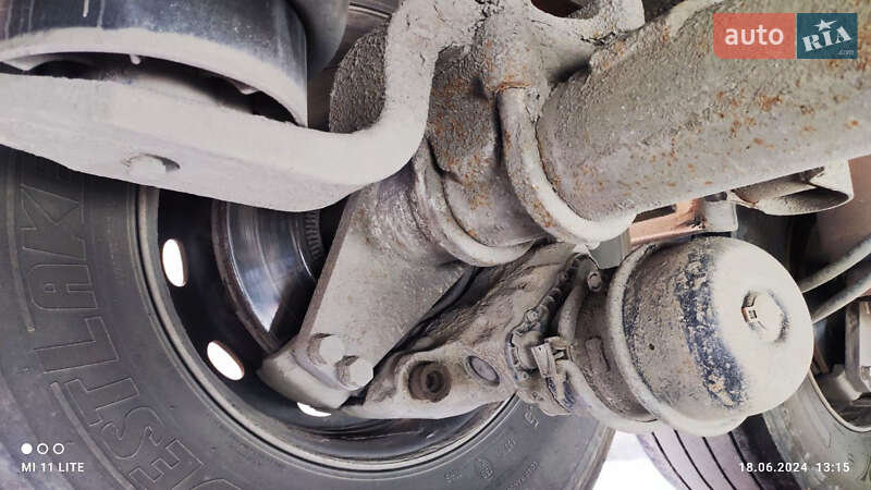 Самоскид напівпричіп Benalu TF34C1 1999 в Миколаєві